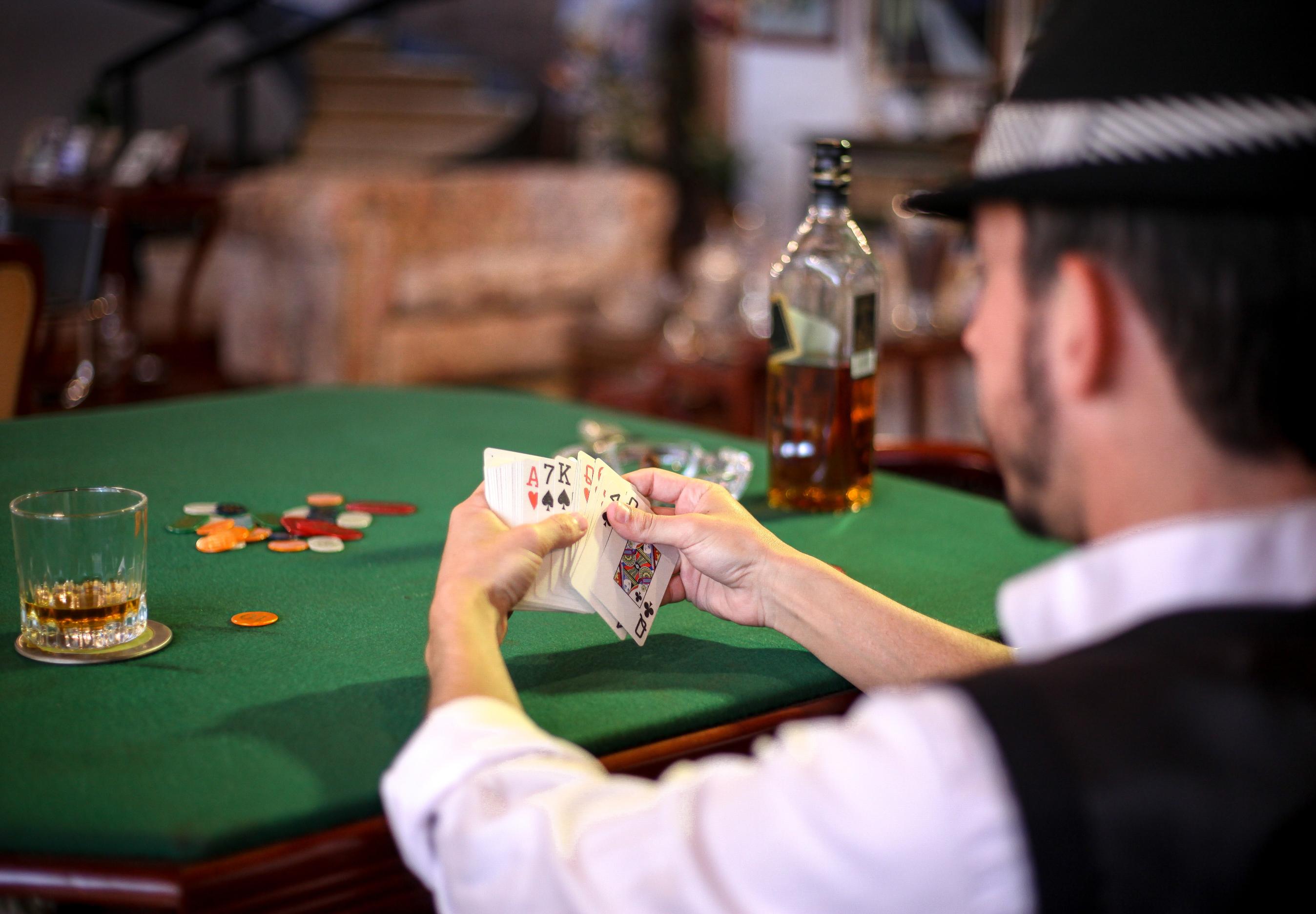 Exploring the Different Ways to Enjoy Digital Entertainment on BET88